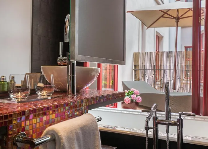 بودا بار 5* براغ