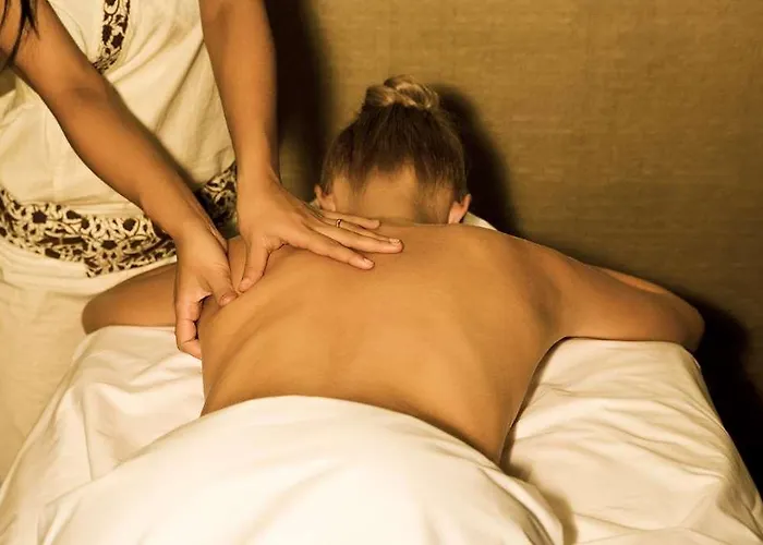 بودا بار فندق