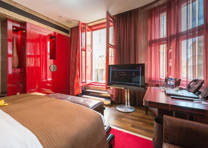 بودا بار براغ