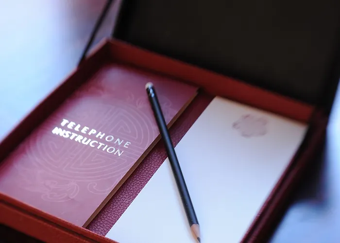 بودا بار 5* براغ