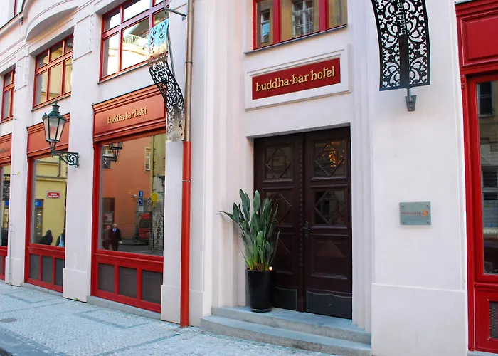 بودا بار 5* براغ